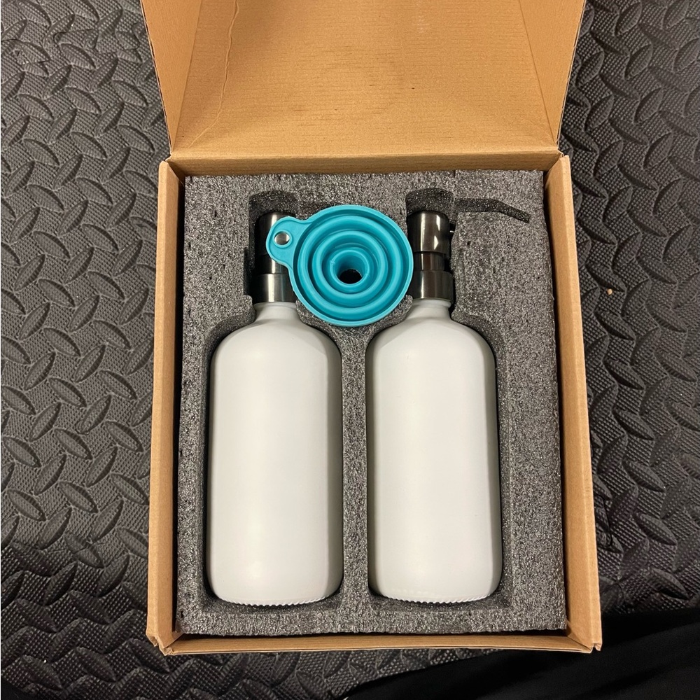 White and Black Soap Dispenser Set
